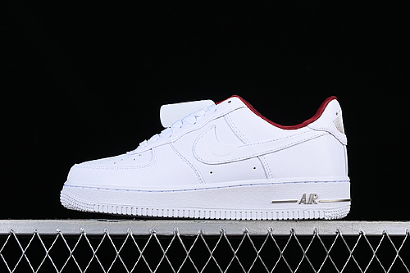 Nike Nike AIR FORCE 1 07 SE SUMMIT WHITE/TEAM RED/METALLIC GOLD · DV7584-100, photo 1