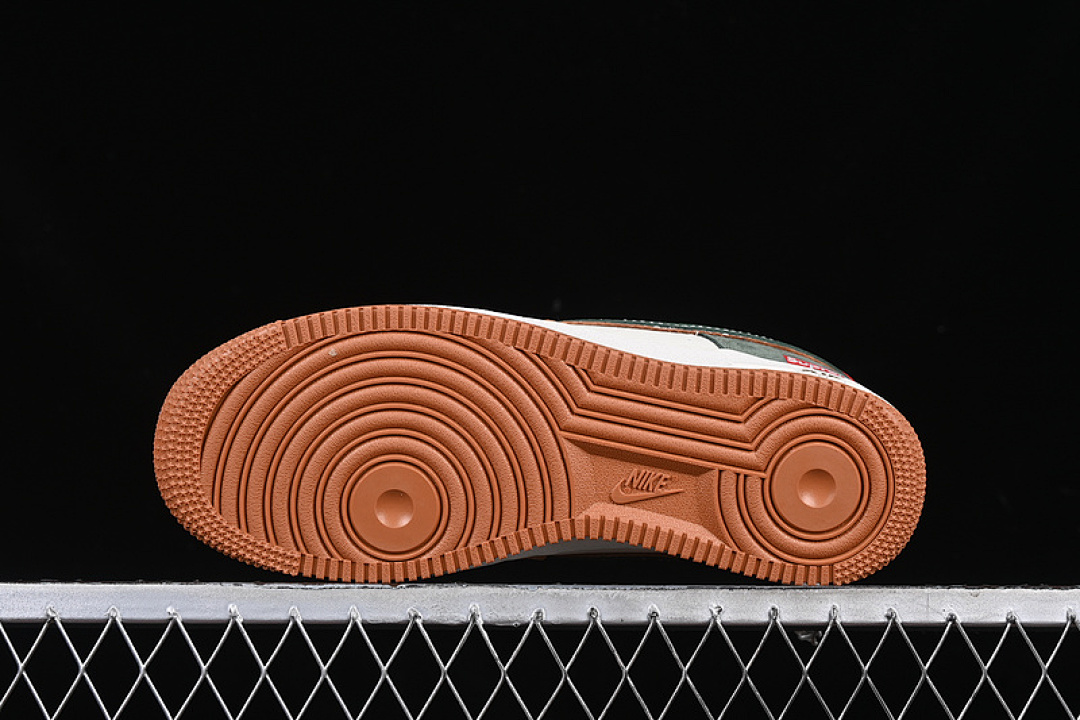 Nike [DM6688-025]-[AIR FORCE 1 07 LOW SUPREME WHITE/BROWN/GREEN/RED]-[WOMAN:36-39]-[MAN:40-45] - Image 15