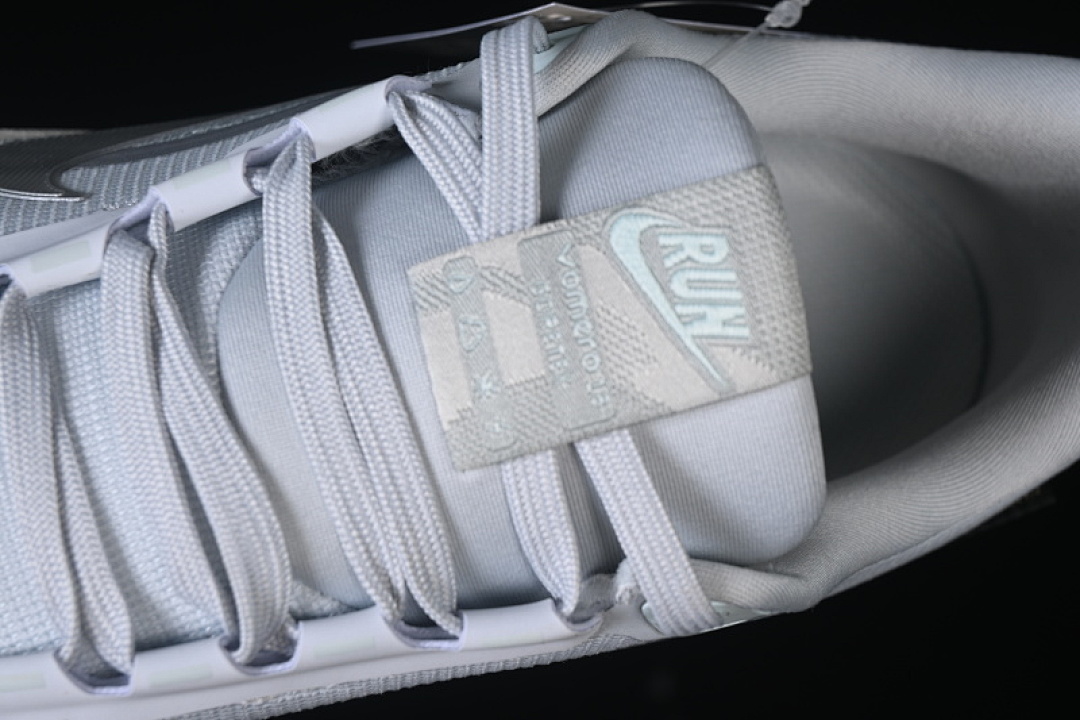 Nike [HQ7001-003]-[AIR ZOOM VOMERO 18 GTX CASUAL RUNNING SHOES GREY/WHITE]-[WOMAN:36-39]-[MAN:40-45] - Image 8