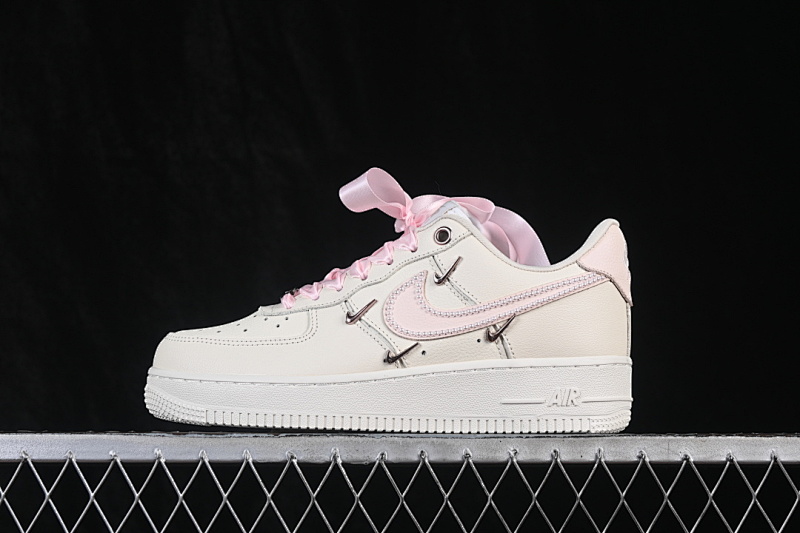 Nike Nike AIR FORCE 1 07 LOW CASUAL SNEAKERS PINK/BEIGE/WHITE · FV8110-183, photo 1
