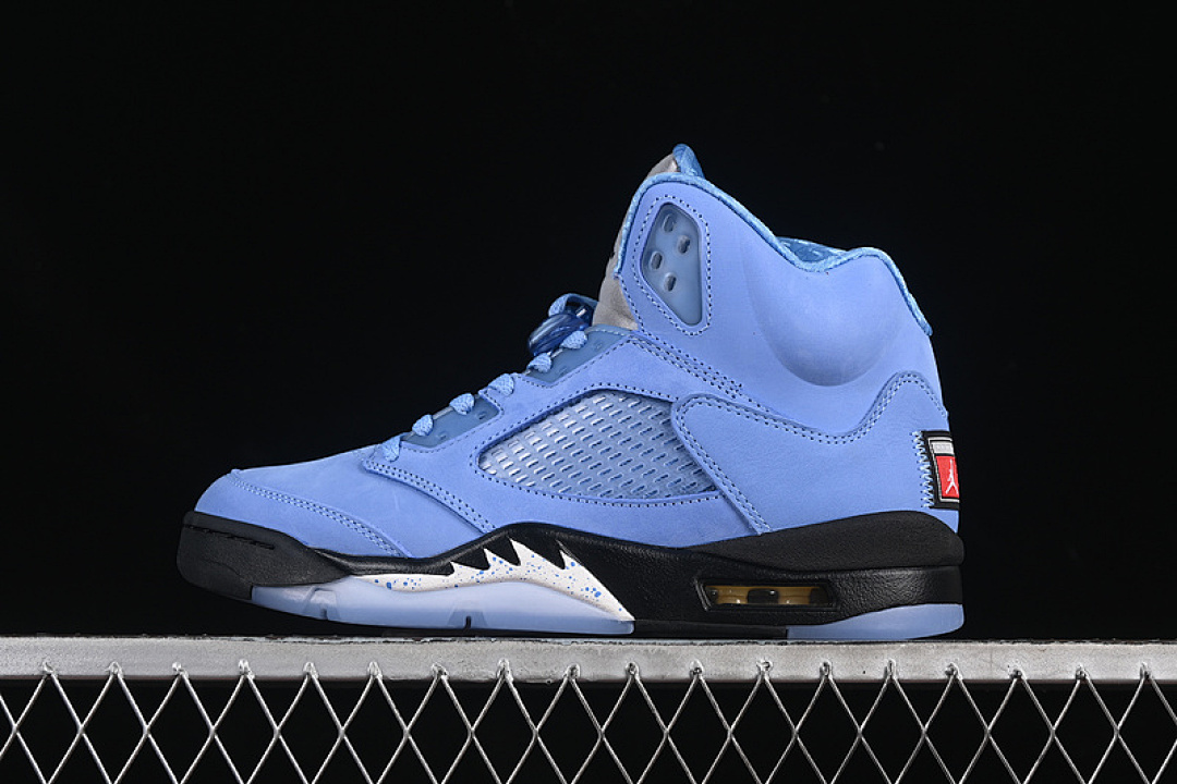Jordan AIR Jordan 5 RETRO UNIVERSITY BLUE BLUE/BLACK/GREY · DV1310-401, photo 1