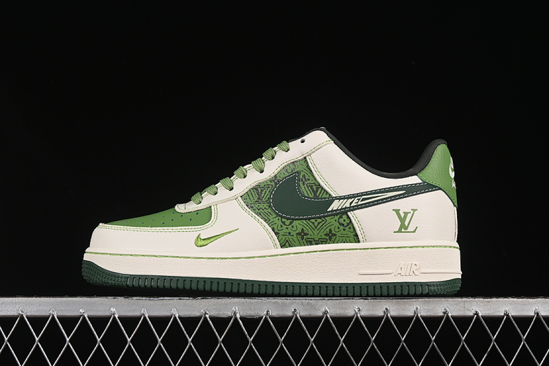 Nike Nike AIR FORCE 1 07 LOW LV WHITE/GREEN · KK1988-086, photo 1