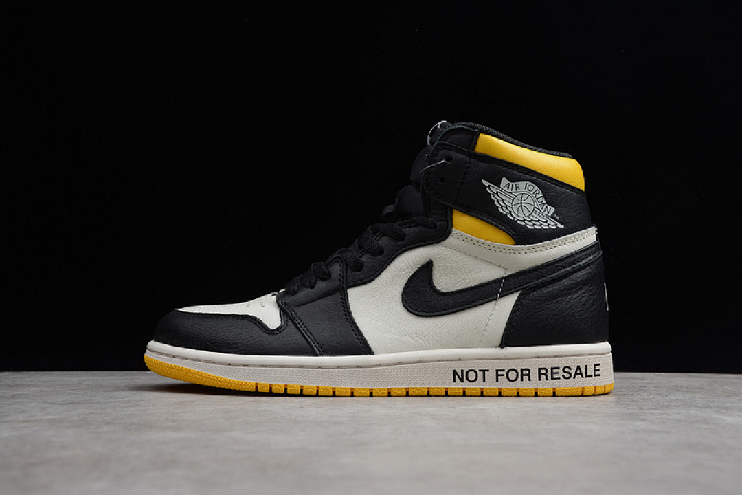 Jordan [861428-107]-[AIR JORDAN 1 RETRO HIGH OG NRG SAIL/BLACK-VARSITY MAIZE]-[MAN:40-46]-[OG00260], photo 1