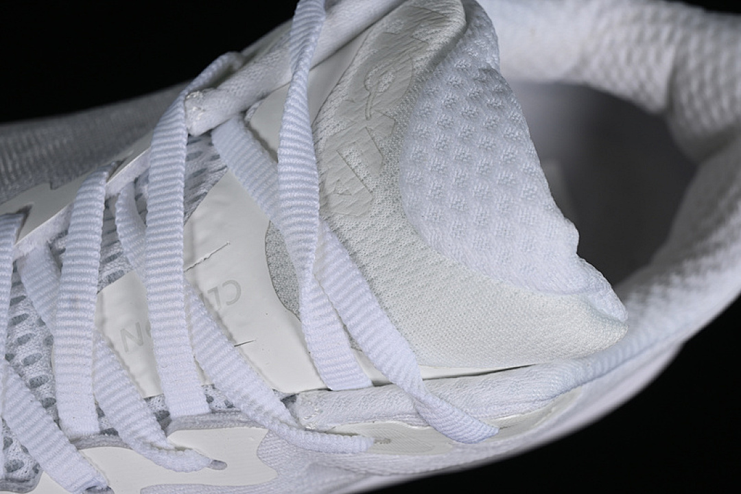 On Running [1127952 WWH]-[HOKA ONE BONDI 8 WHITE/GREY]-[WOMAN:36-39]-[MAN:40-45] - Image 9