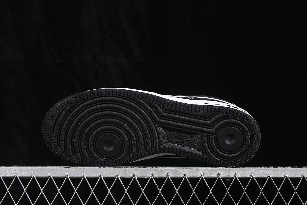 Nike [IM6643-010]-[AIR FORCE 1 07 LOW CASUAL SNEAKERS BLACK/WHITE]-[WOMAN:36-39]-[MAN:40-45] - Image 14