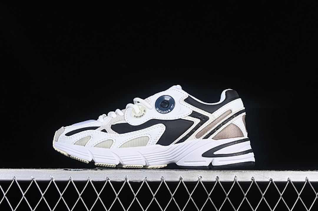 ASTIR W CLOUD WHITE/CORE BLACK/CREAM WHITE · GY9549, photo 1