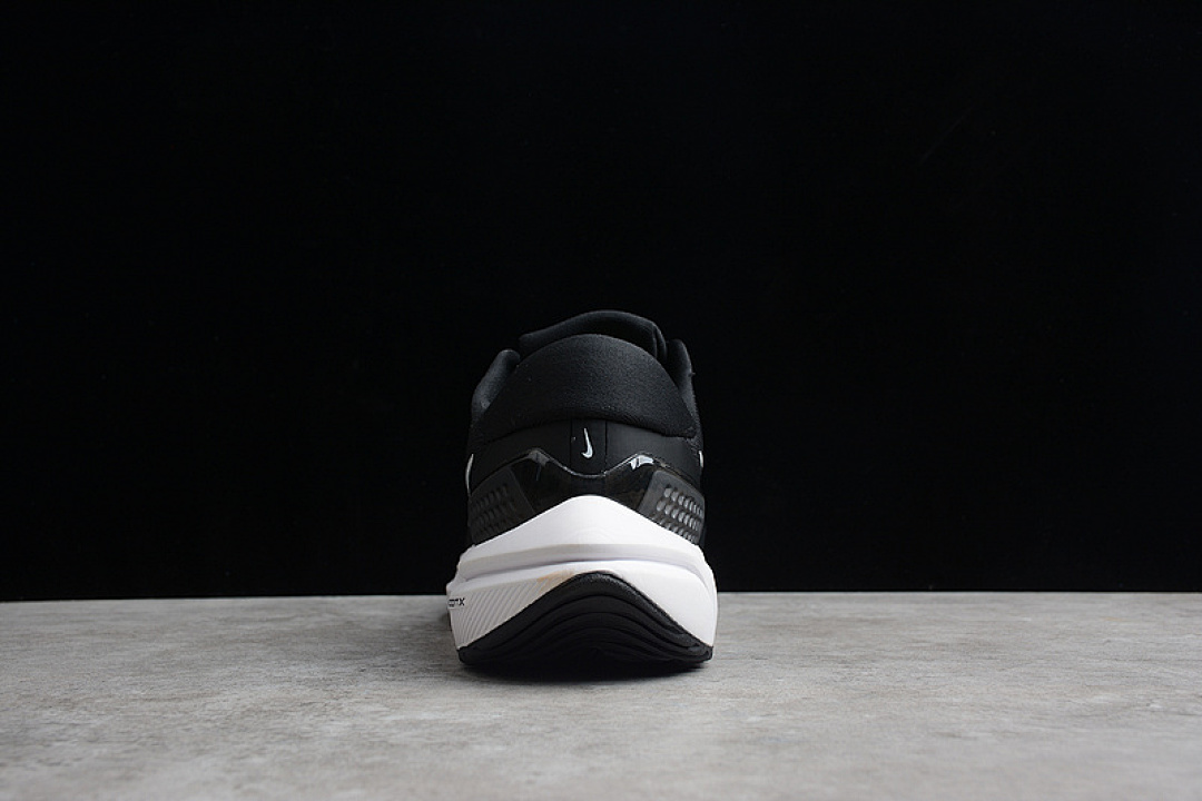 Nike [DA7245-001]-[AIR ZOOM VOMERO 16 BLACK/ANTHRACITE/WHITE]-[WOMAN:36-39]-[MAN:40-45] - Image 10