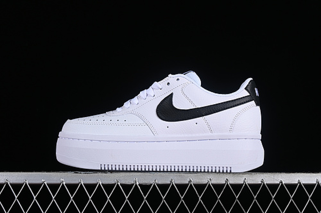 On Running On Running COURT VISION ALTA LTR WHITE/BLACK · DM0113-101, photo 1