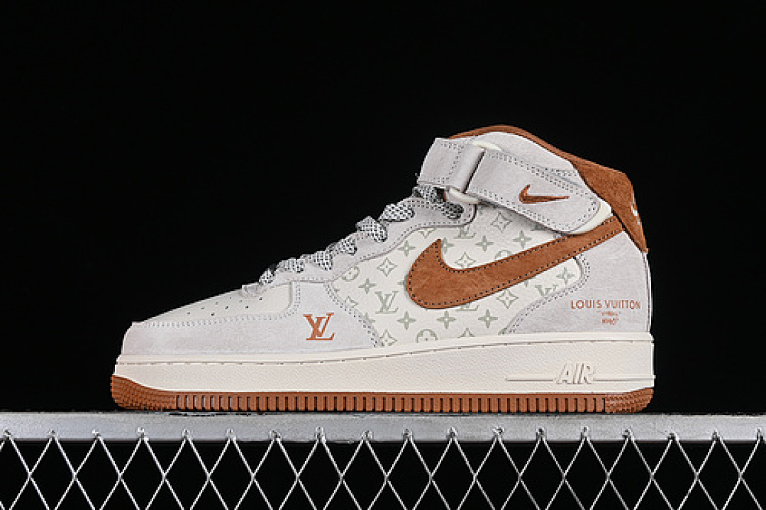 Nike Nike AIR FORCE 1 07 LOW L*V GREY/BROWN/WHITE · DQ7688-400, photo 1