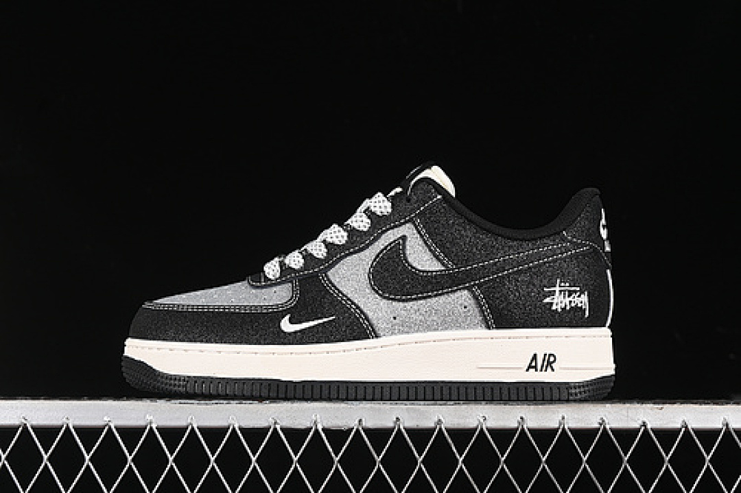 Nike Nike AIR FORCE 1 07 LOW WHITE/GREY/BLACK · XZ1968-518, photo 1