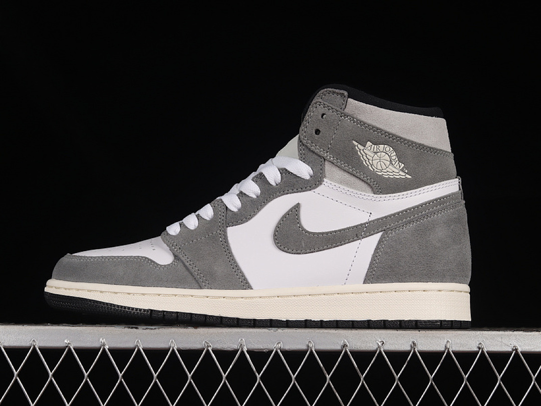 Jordan AIR Jordan 1 RETRO HIGH OG WASHED BLACK BLACK/FIRE RED/LIGHT SMOKE GREY/SAIL · DZ5485-051, photo 1