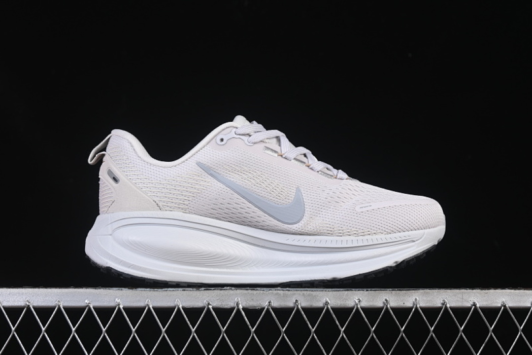 Nike [HM6803-009]-[AIR ZOOM VOMERO 18 VAST GREY/WHITE-HEMP-PHOTON DUST-BLACK]-[UNISEX:36-46] - Image 16