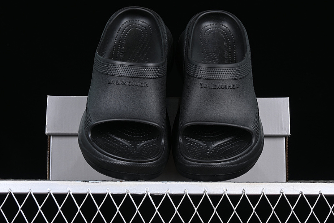Balenciaga [W1S8E1000]-[BA*LEN*CIAGA POOL CROCS BLACK]-[WOMAN:36-40] - Image 10