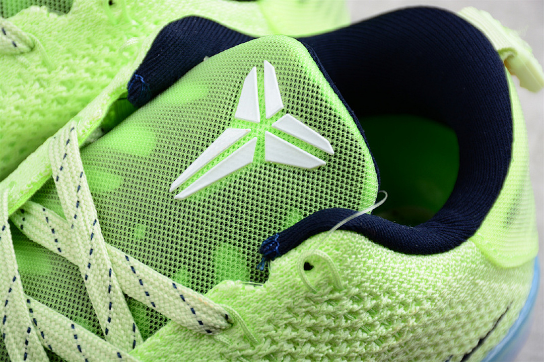 Nike [824463-334]-[KOBE 11 ELITE LOW 4KB GHOST OF CHRISTMAS PAST LIQUID LIME/DARK OBSIDIAN]-[40-46] - Image 7
