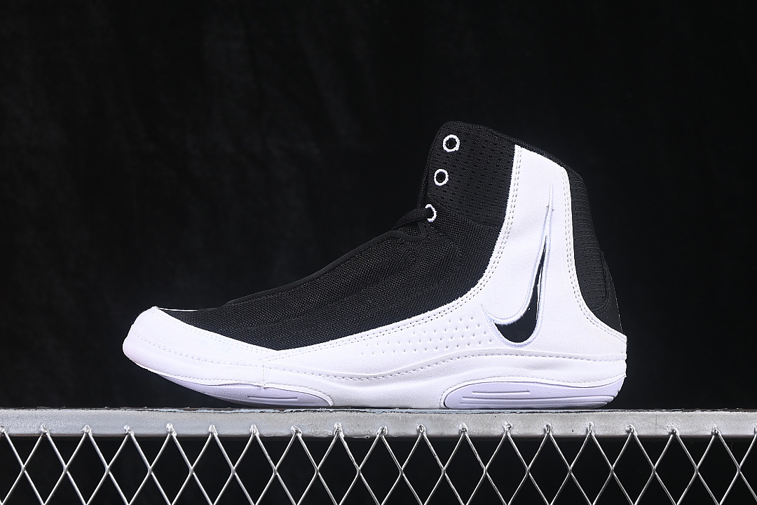 BREATHABLE HIGH TOP TRAINING SHOES BLACK/WHITE · HM9674-001, photo 1