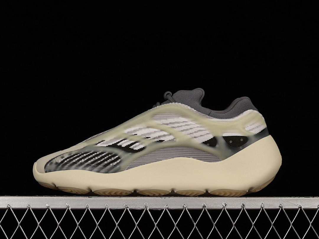 Adidas Adidas YEEZY 700 V3 FADE SALT/FADE SALT · ID1674, photo 1