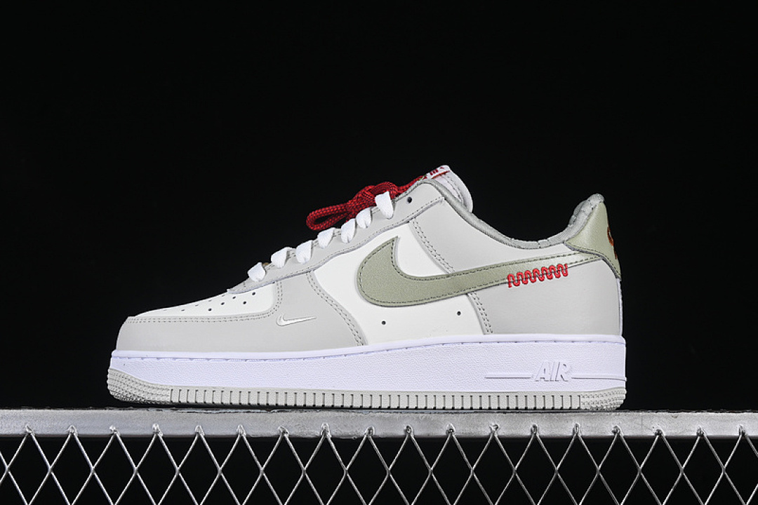 Nike Nike AIR FORCE 1 07 LOW JADE HORIZON/LIGHT BONE/UNIVERSITY RED/METALLIC GOLD/SAIL · HV6000-131, photo 1