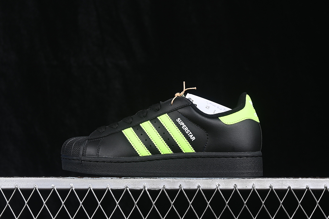 Unbranded [JQ3175]-[SUPERSTAR II CORE BLACK/SIGNAL GREEN/CLOUD WHITE]-[WOMAN:35-39]-[MAN:40-45], photo 1