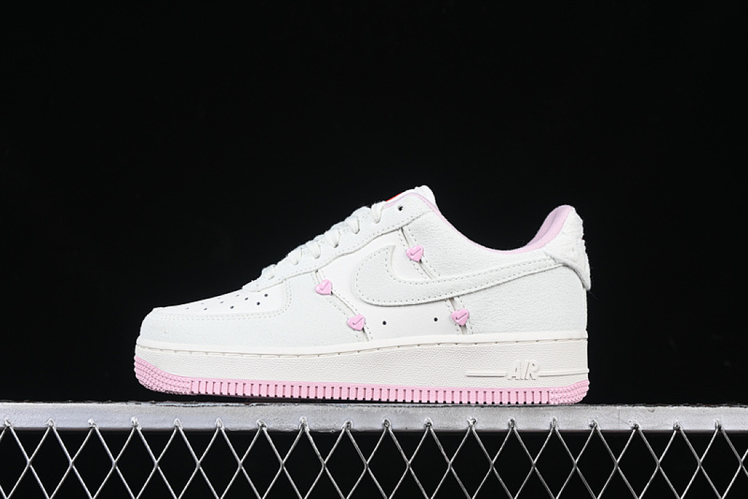 Nike [HV5992-111]-[AIR FORCE 1 07 LOW SAIL/SAIL/SAIL/PINK FOAM]-[WOMAN:36-39]-[MAN:40-45], photo 1