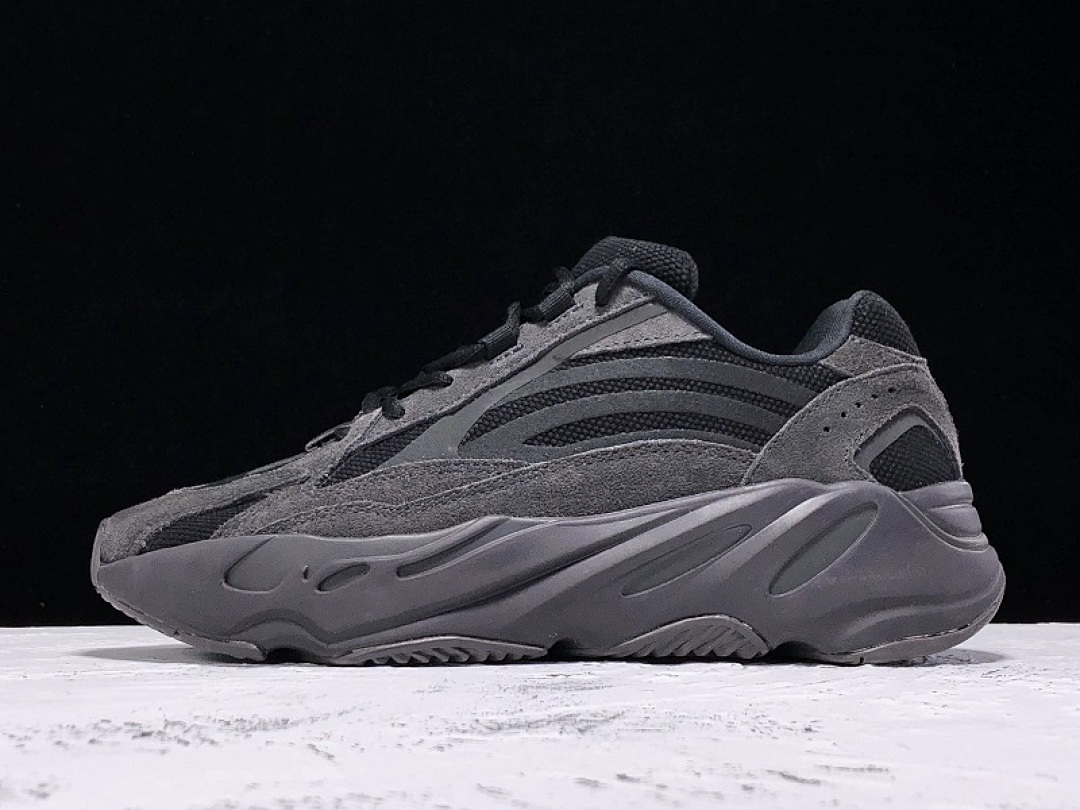 On Running [FU6684]-[OG YEEZY BOOST 700 V2 VANTA VANTA/VANTA]-[WOMAN:36-39]-[MAN:40-48], photo 1