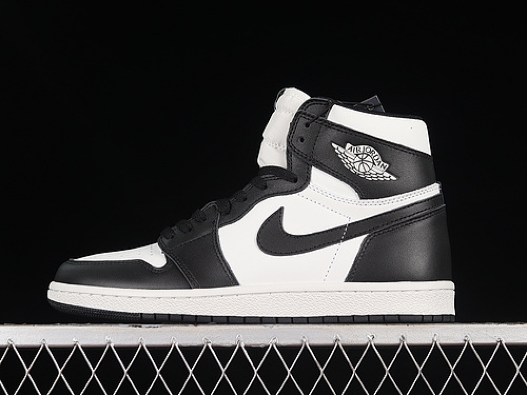 Jordan [BQ4422-001]-[AIR JORDAN 1 RETRO HIGH 85 OG BLACK/SUMMIT WHITE]-[WOMAN:36-39]-[MAN:40-47.5], photo 1