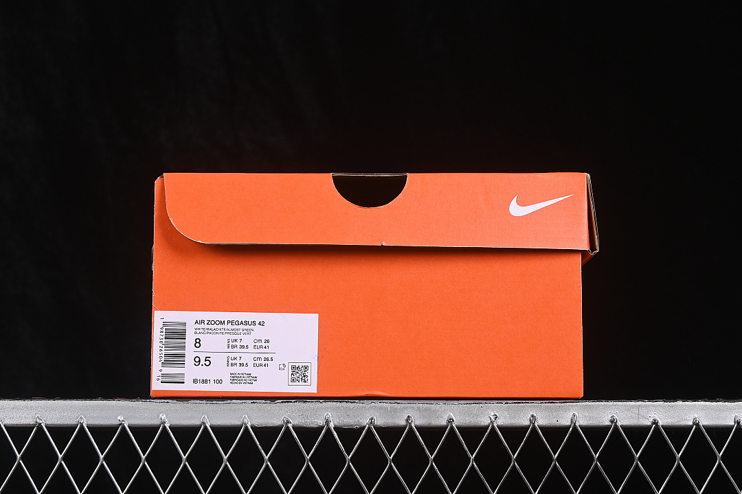 Nike [IB1881-100]-[AIR ZOOM PEGASUS 42 WHITE/BARELY GREEN/METALLIC SILVER]-[WOMAN:39]-[MAN:40-46] - Image 12