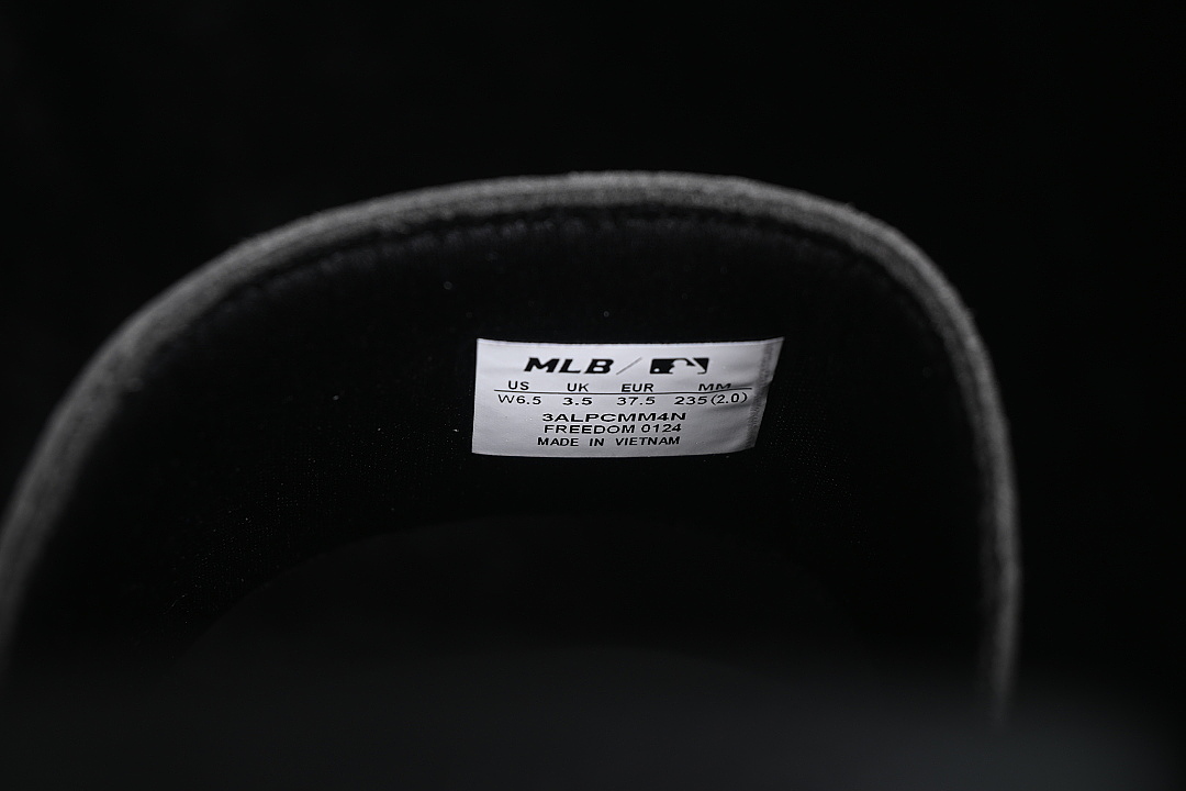 MLB [3ALPCMM4N50BKS]-[CHUNKY MOUND BASIC CASUAL SLIPPERS BLACK/INKINESS]-[WOMAN:35-39]-[MAN:40-44] - Image 4