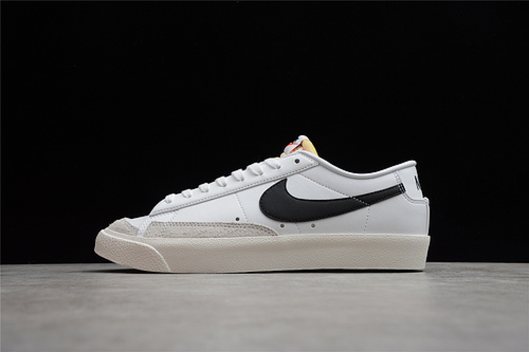 Unbranded [DA6364-101]-[BLAZER LOW 77 VINTAGE WHITE/BLACK/SAIL]-[WOMAN:35.5-39]-[MAN:40-45], photo 1