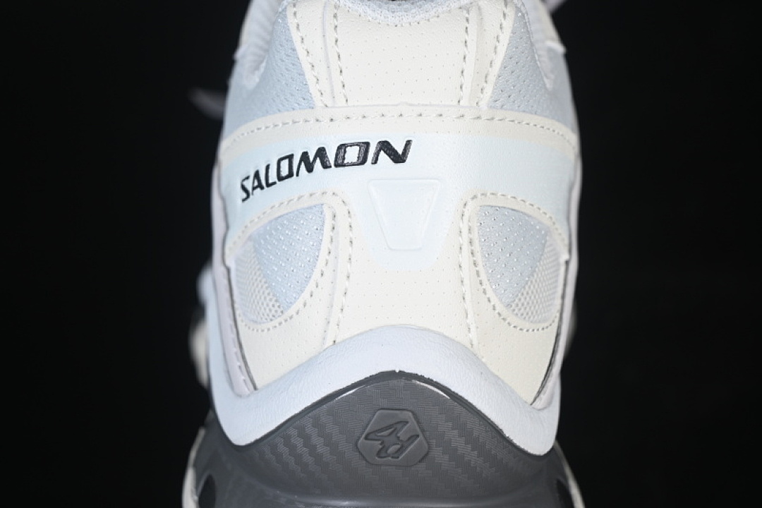 On Running [491324-27]-[XT QUEST TRAIL RUNNING SHOES GREY/WHITE]-[WOMAN:36-39]-[MAN:40-46.5] - Image 6