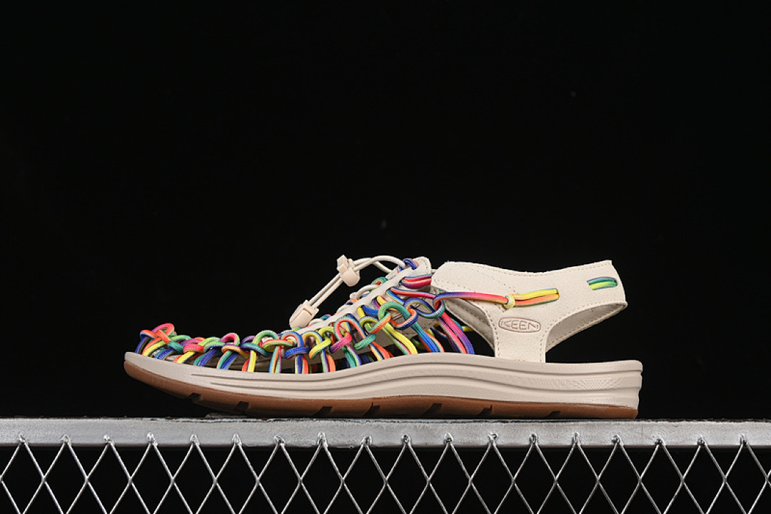 Keen Keen [1025169 CAMOUFLAGE]-[ UNEEK FLAT-M CAMOUFLAGE]-[WOMAN:36-39]-[MAN:40-45], photo 1