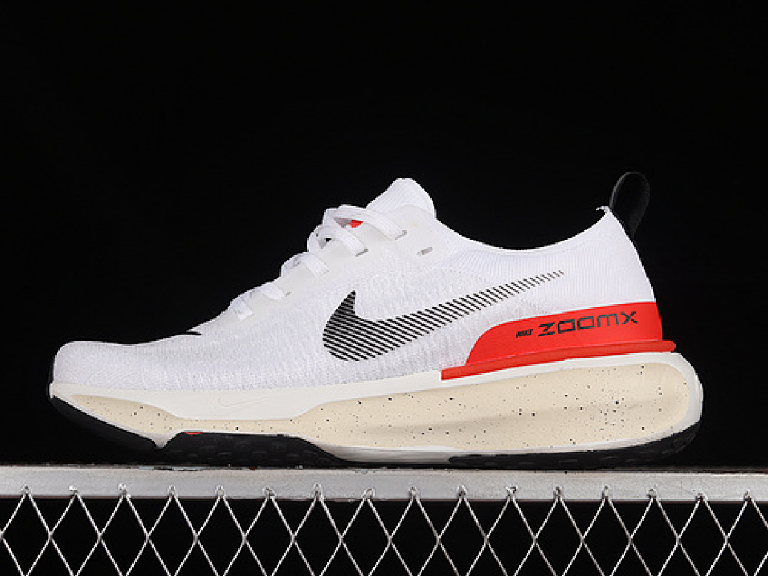 ZOOMX INVINCIBLE RUN FLYKNIT 3 WHITE/OBSIDIAN/SAIL/OATMEAL/BRIGHT CRIMSON · DR2615-101, photo 1