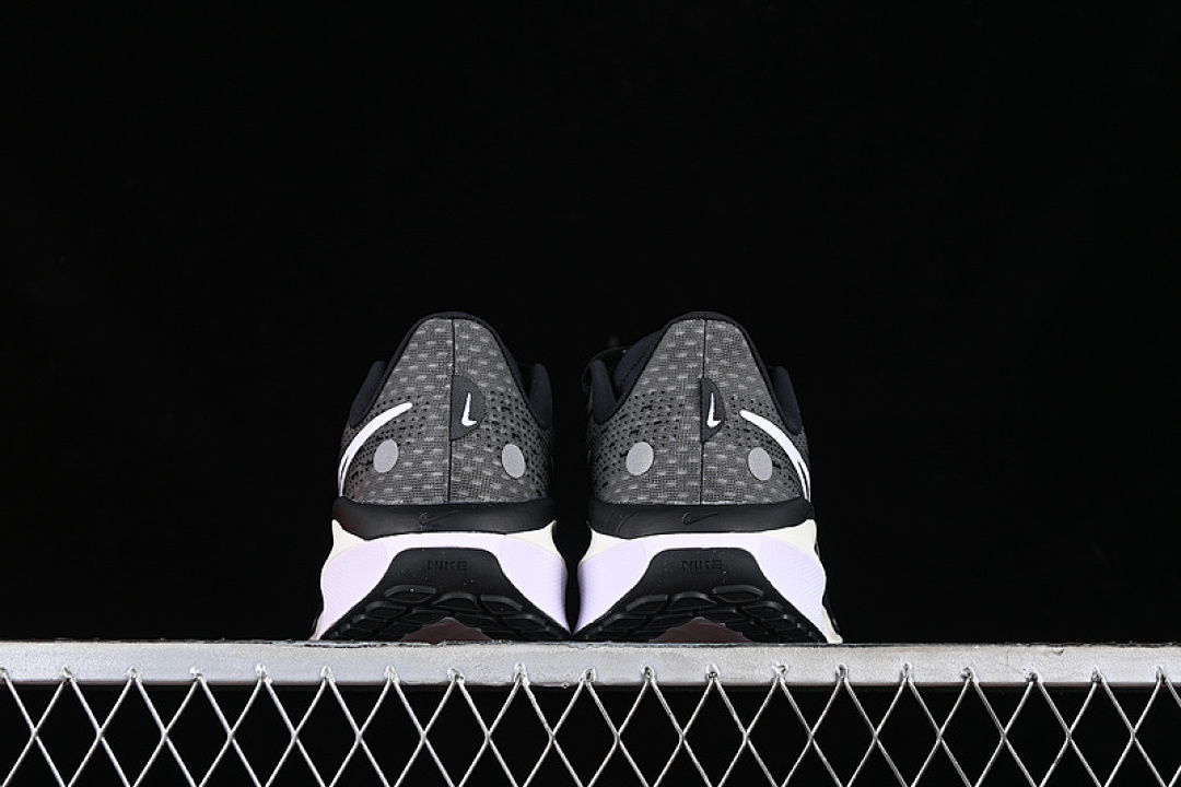 Nike [FB1309-004]-[AIR ZOOM VOMERO 17 BLACK/ANTHRACITE/WHITE]-[MAN:39-45] - Image 14