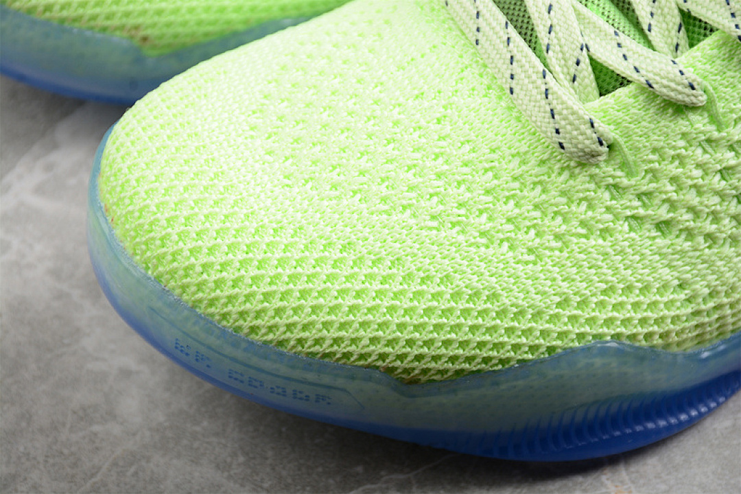 Nike [824463-334]-[KOBE 11 ELITE LOW 4KB GHOST OF CHRISTMAS PAST LIQUID LIME/DARK OBSIDIAN]-[40-46] - Image 9