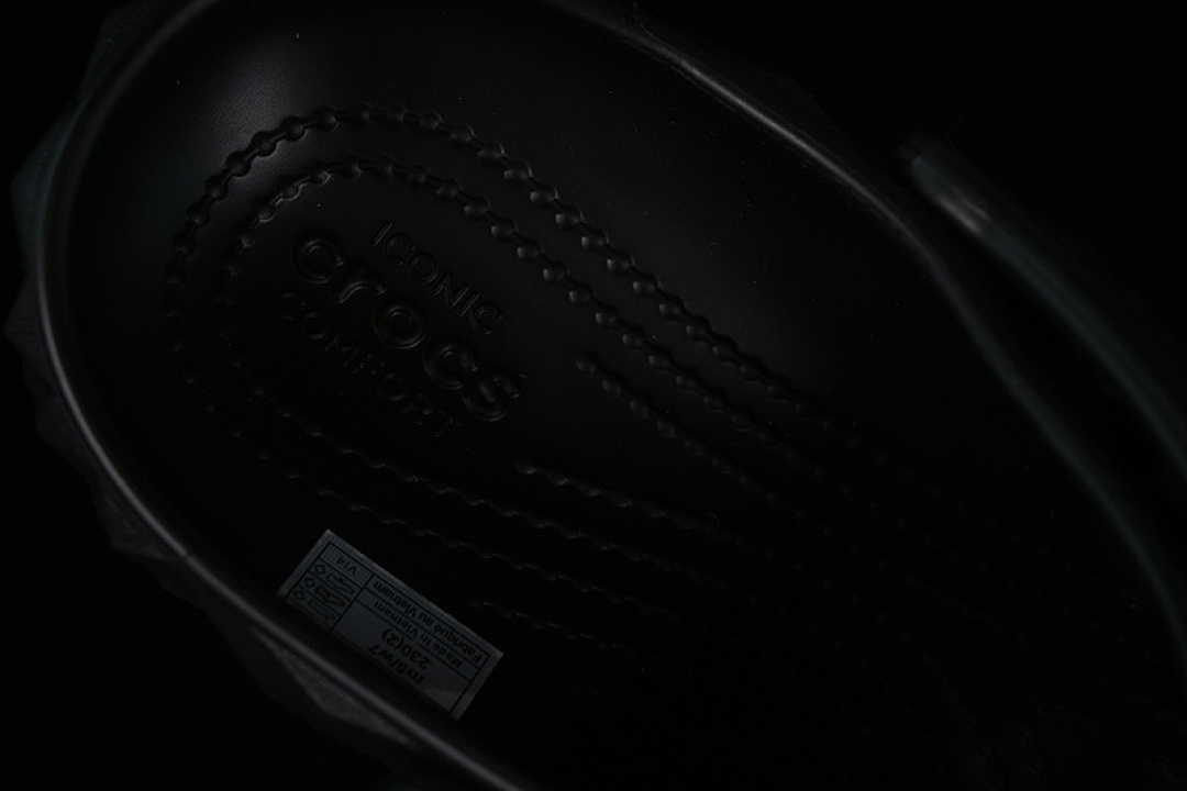 Crocs [CROCS BLACK]-[WOMAN:34-39]-[MAN:40-46] - Image 4