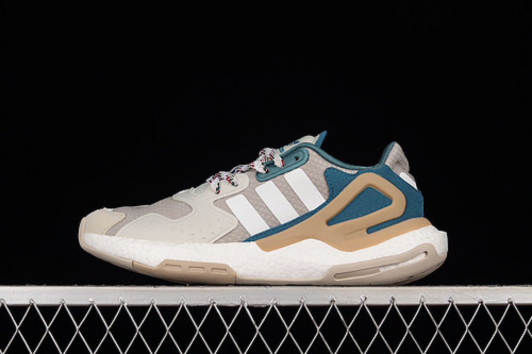Unbranded [FX5999]-[DAY JOGGER 2020 BOOST CLOUD WHITE/BEIGE/GREEN]-[WOMAN:36-39]-[MAN:40-45], photo 1