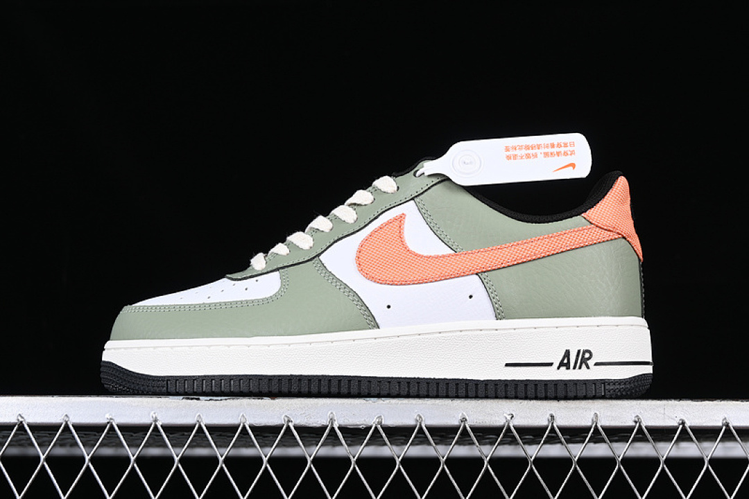Nike Nike AIR FORCE 1 07 OIL GREEN/WHITE/SAIL/SAFETY ORANGE · FD0758-386, photo 1