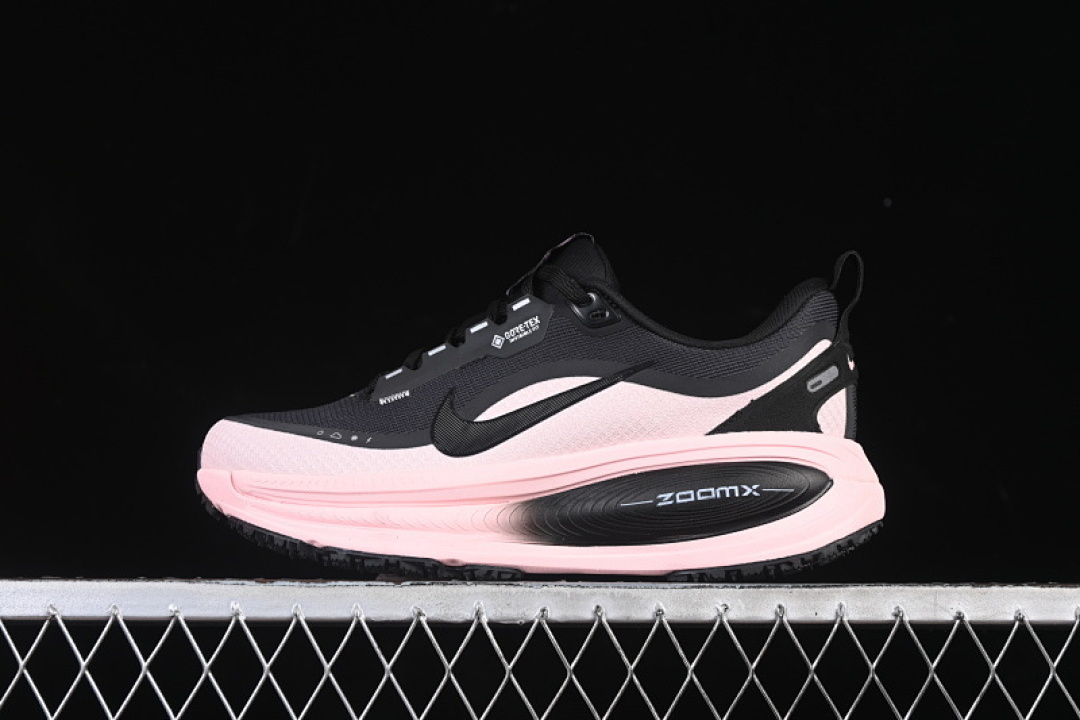 Nike Nike AIR ZOOM VOMERO 18 GTX CASUAL SHOES PINK/BLACK · HQ7002-003, photo 1