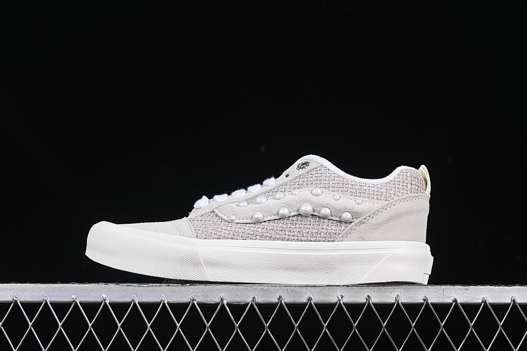 LOW TOP CASUAL SNEAKERS LIGHT GRAY/WHITE · VN0007QDBGE, photo 1