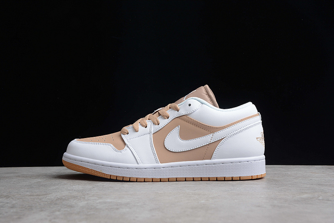 Jordan [DN6999-100]-[GZ AIR JORDAN 1 LOW WHITE/WHITE/HEMP/GUM YELLOW]-[WOMAN:36-39]-[MAN:40-47], photo 1