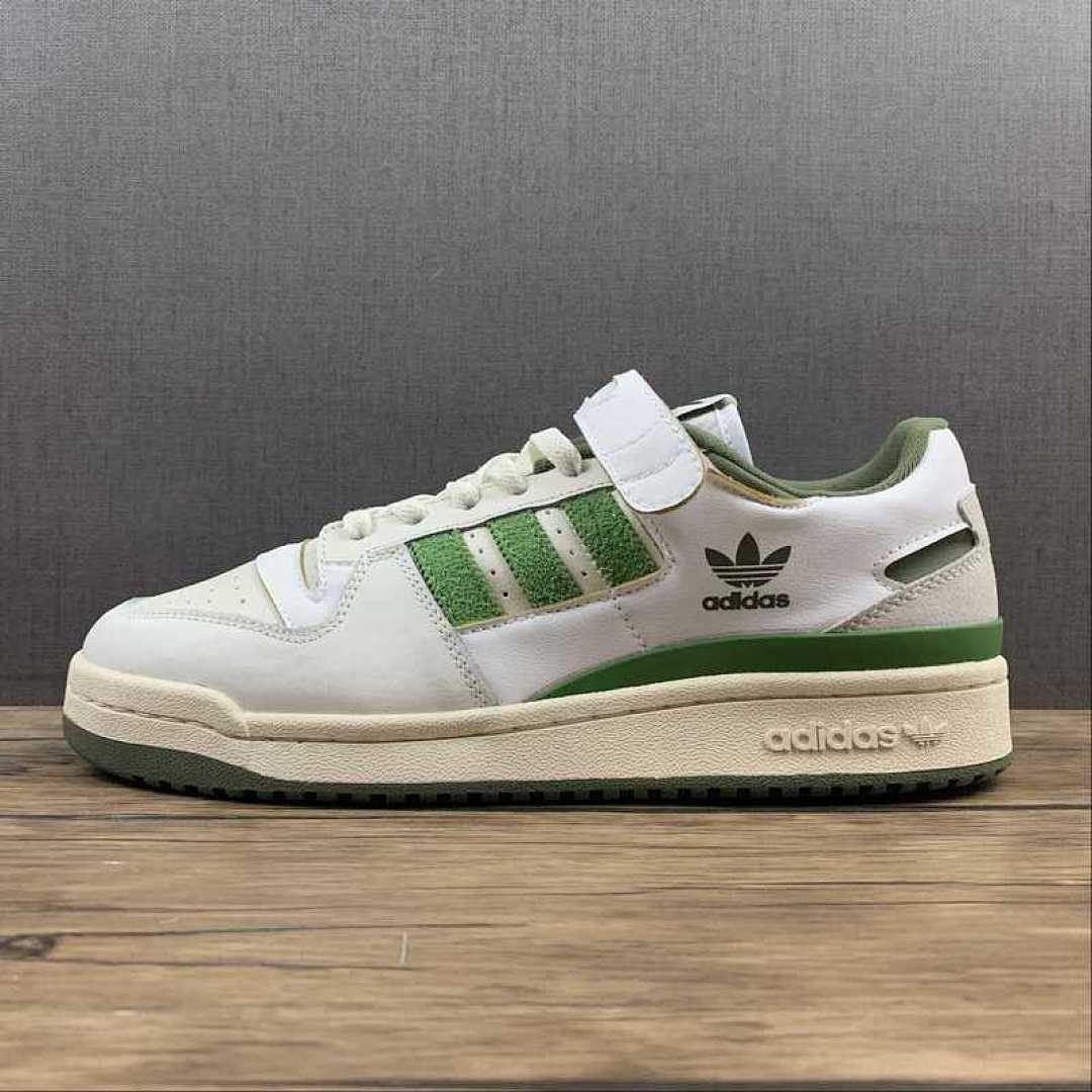 FORUM 84 LOW SHOES CLOUD WHITE/CREW GREEN/WILD PINE · FY8683, photo 1