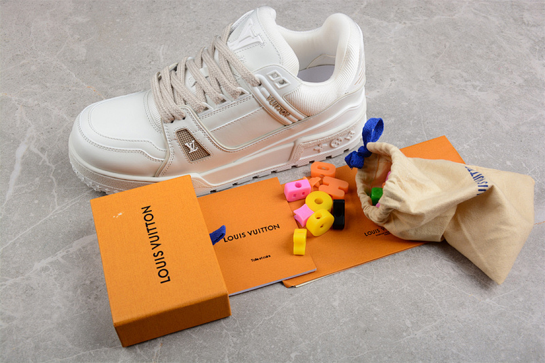 Louis Vuitton [L*V TRAINER SNEAKERS WHITE/WHITE/WHITE]-[WOMAN:35-40]-[MAN:39-45] - Image 3