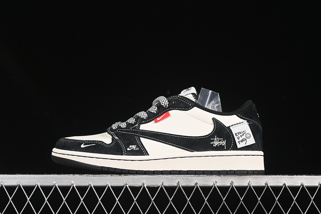Nike SB DUNK LOW WHITE/BLUE · JJ2508-559, photo 1