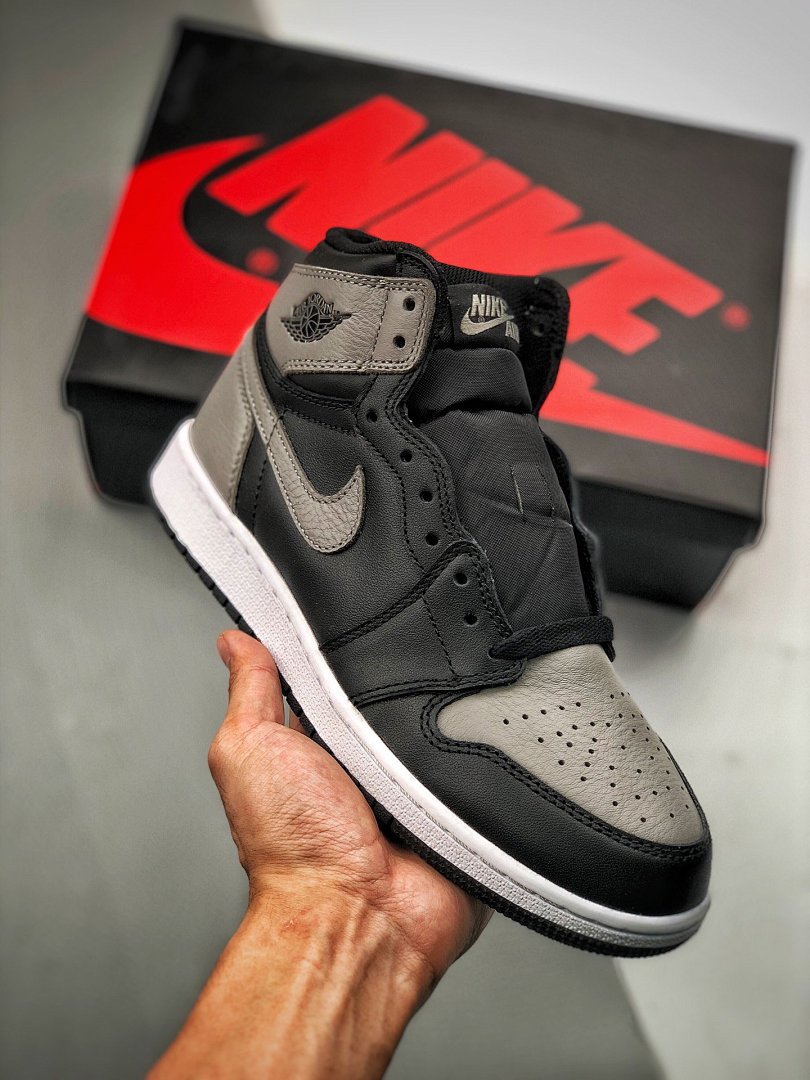 Jordan [555088-013]-[S2 AIR JORDAN 1 RETRO HIGH OG SHADOW BLACK-MEDIUM/GREY]-[WOMAN:36-39], photo 1