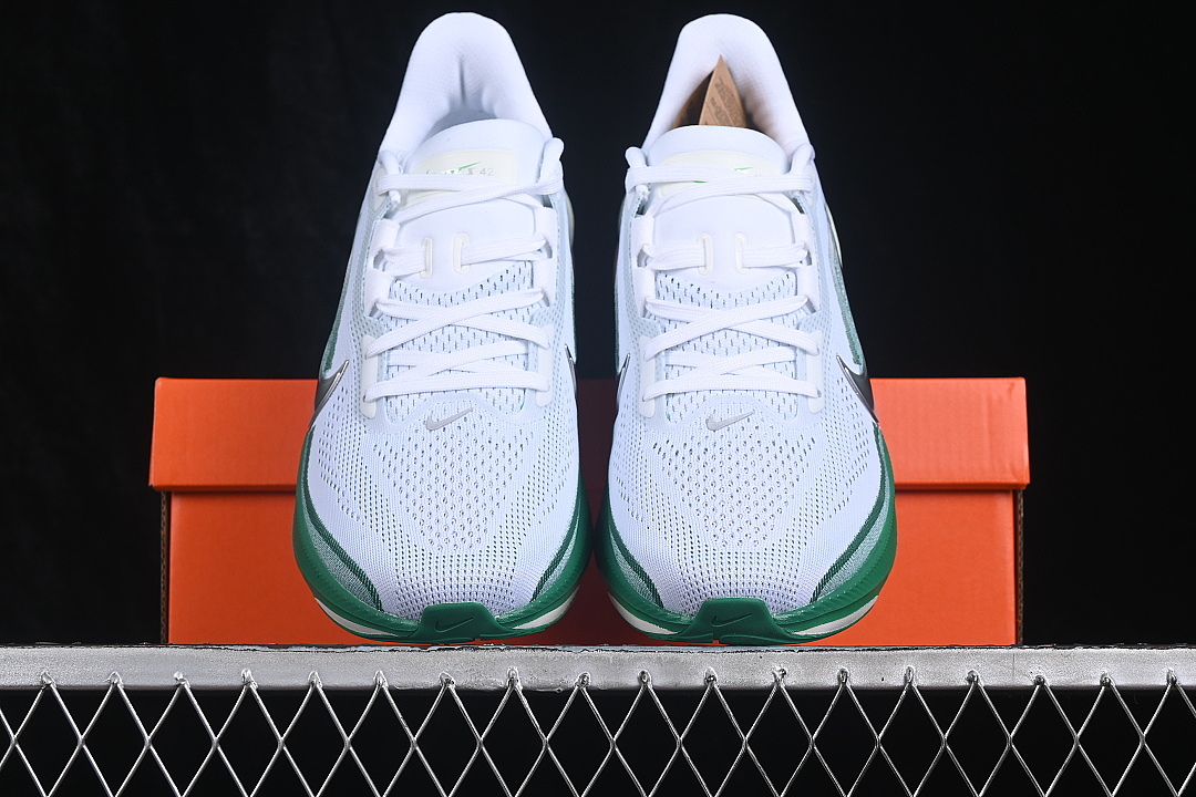 Nike [IB1881-100]-[AIR ZOOM PEGASUS 42 WHITE/BARELY GREEN/METALLIC SILVER]-[WOMAN:39]-[MAN:40-46] - Image 13