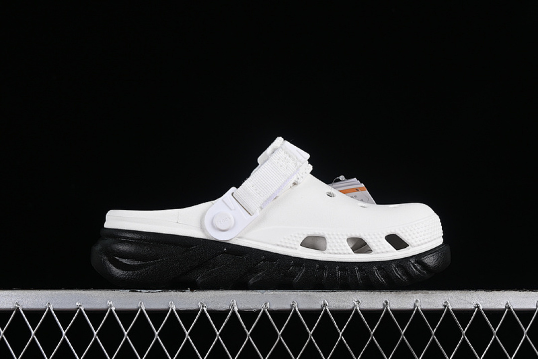 Crocs [CROCS DUET MAX CLOG WHITE/BLACK]-[WOMAN:36-39]-[MAN:40-46] - Image 12