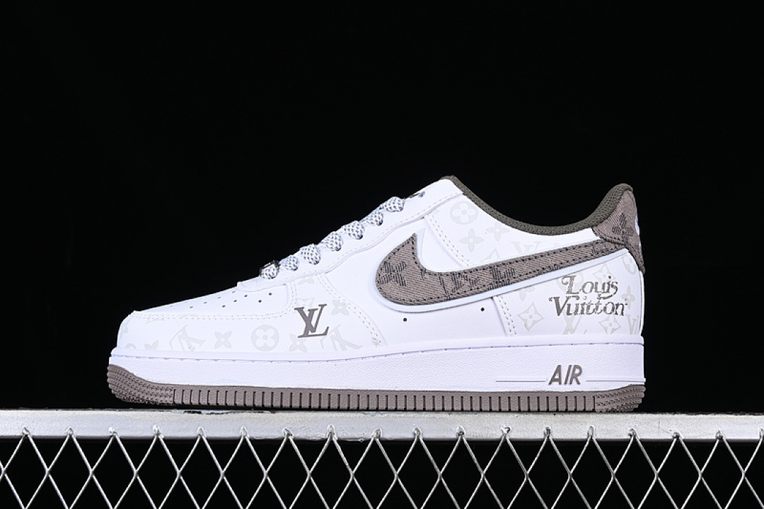 Nike [CV0670-300]-[AIR FORCE 1 07 LOW GREY/WHHITE]-[WOMAN:36-39]-[MAN:40-45], photo 1