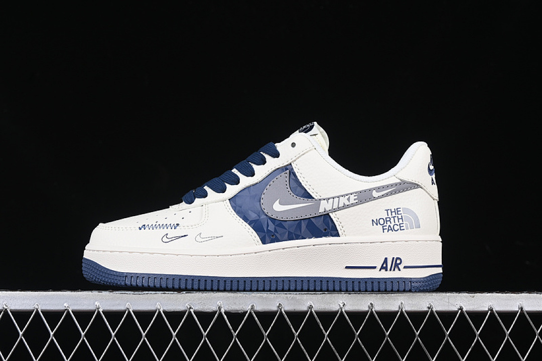 Nike Nike AIR FORCE 1 07 LOW OFF WHITE/GREY/BLUE · DM6688-001, photo 1