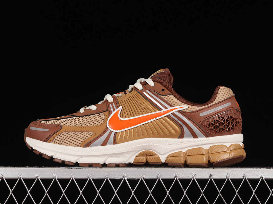 Nike Nike AIR ZOOM VOMERO 5 WHEAT GRASS/CACAO WOW · FB9149-700, photo 1