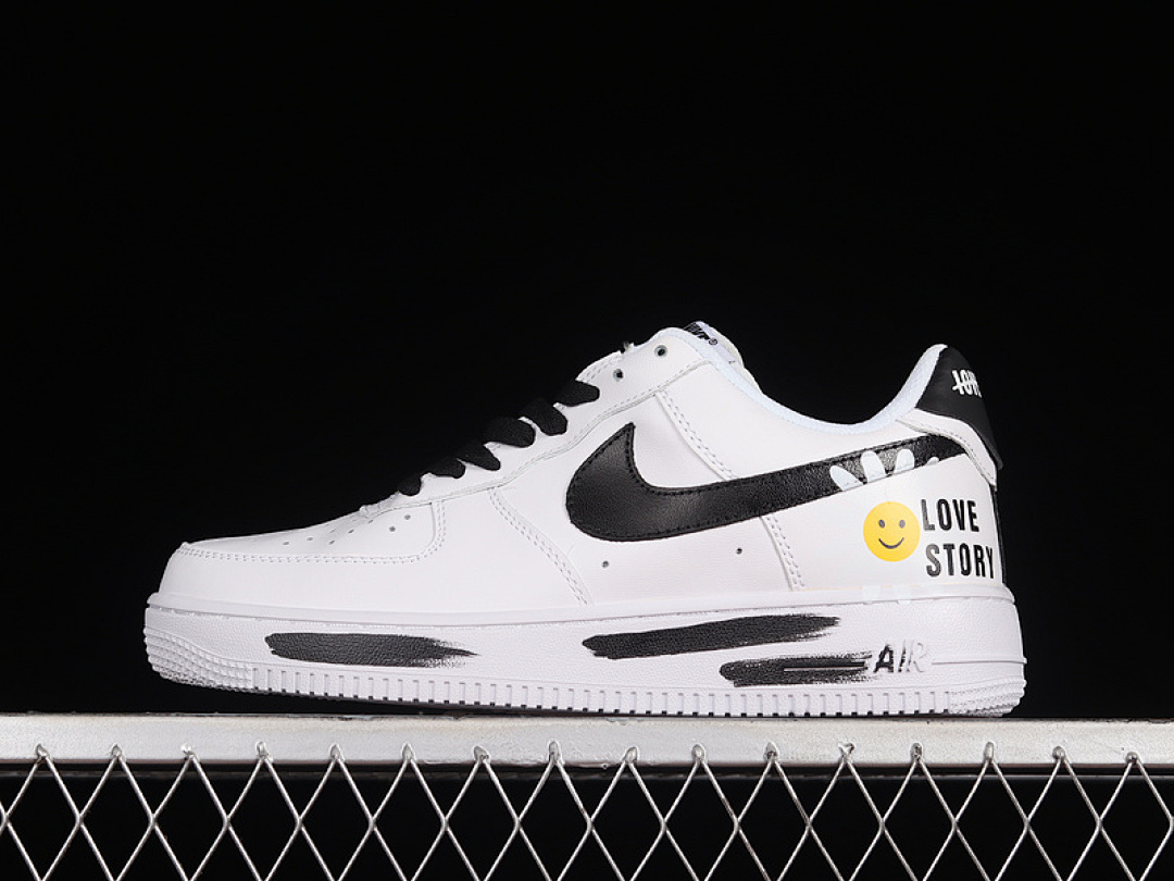 Nike Nike AIR FORCE 1 LOW 07 WHITE/BLACK/WHITE · DO5220-176, photo 1