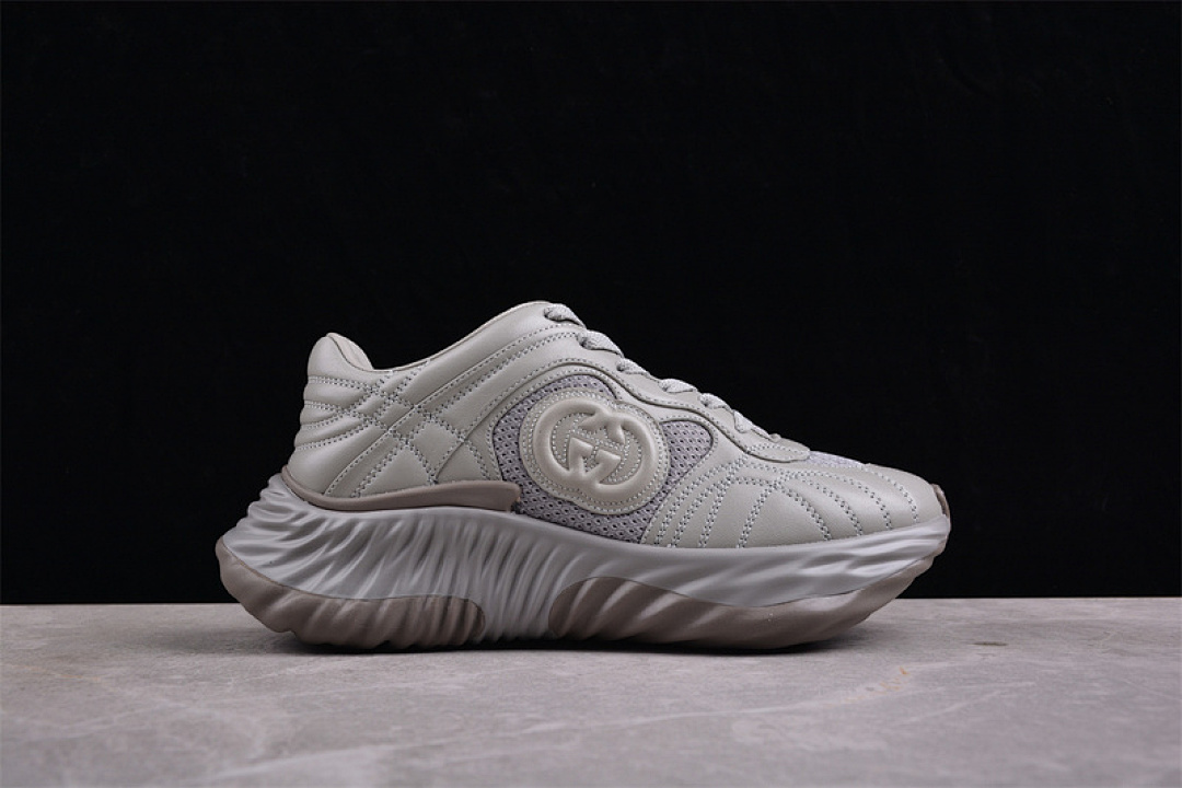 Gucci [GU*CCI 24SS GREY]-[WOMAN:35-39]-[MAN:40-45] - Image 2